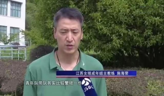 双腿打开被挠毛笔调教小说